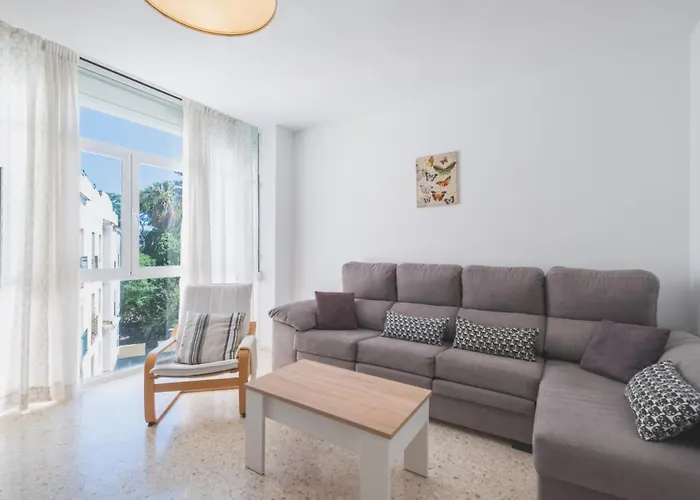 Acogedor Con Parque Infantil *