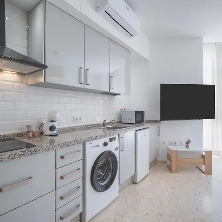 Acogedor Con Parque Infantil