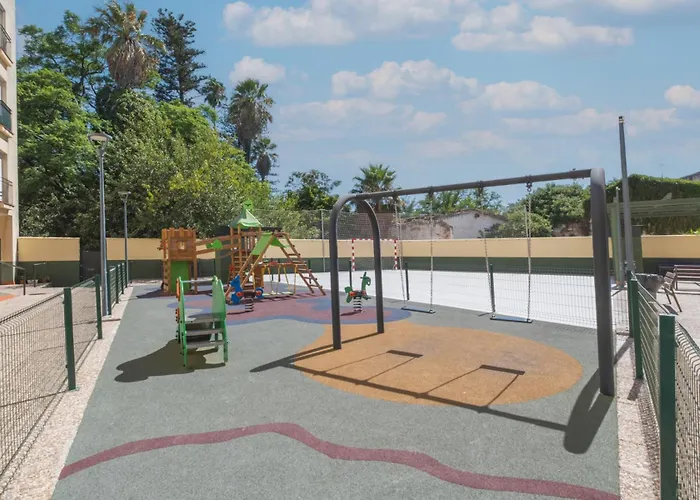 Acogedor Con Parque Infantil Apartment